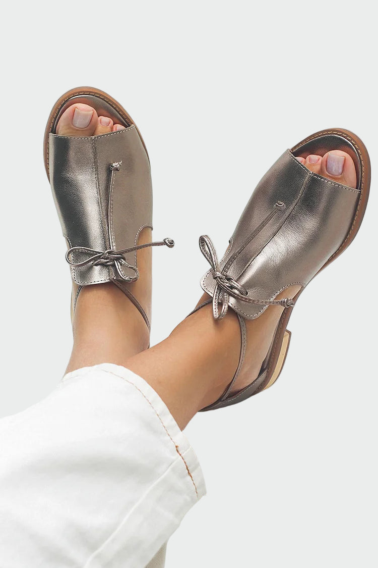 Sandalias con tira decorativa