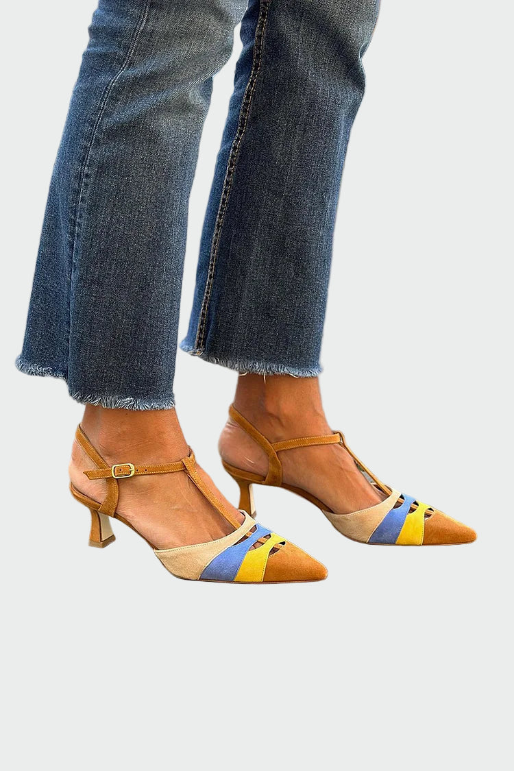 Tacones bajos con detalles coloridos