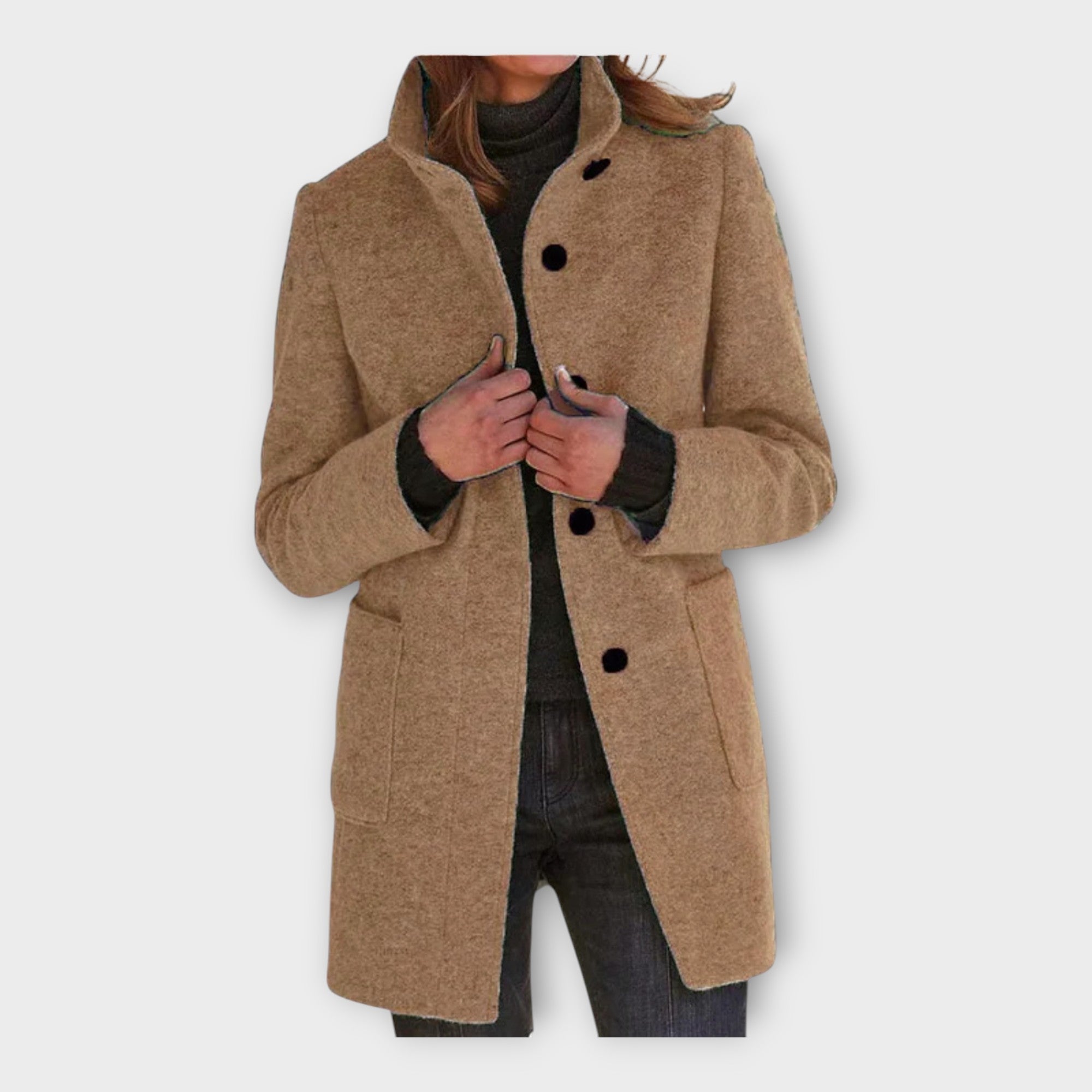 Abrigo elegante con línea atemporal