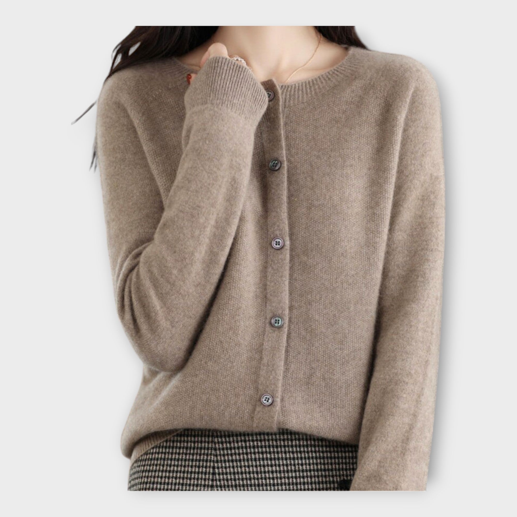 Cárdigan elegante con botones