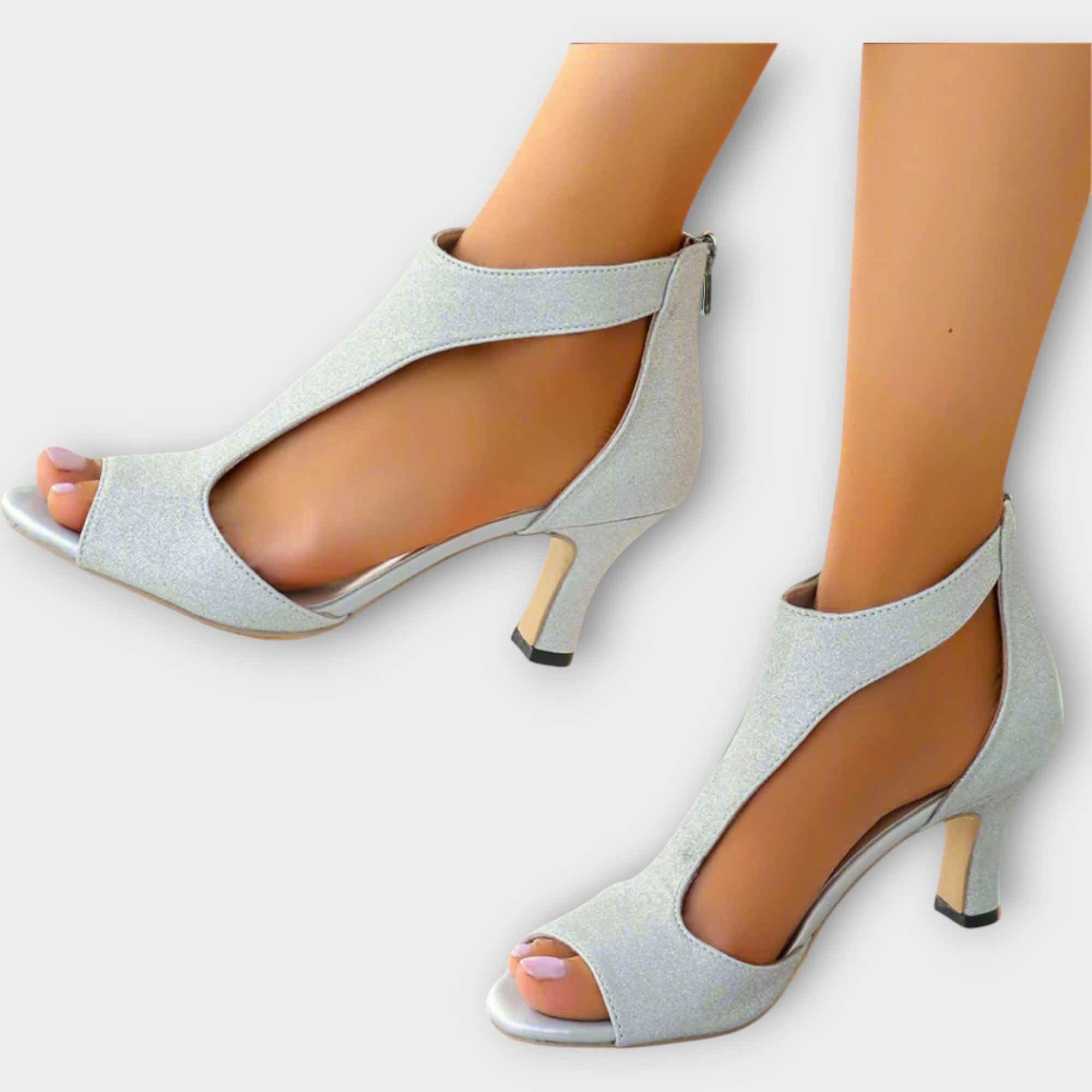 Sandalias de tacón elegantes y cómodas.