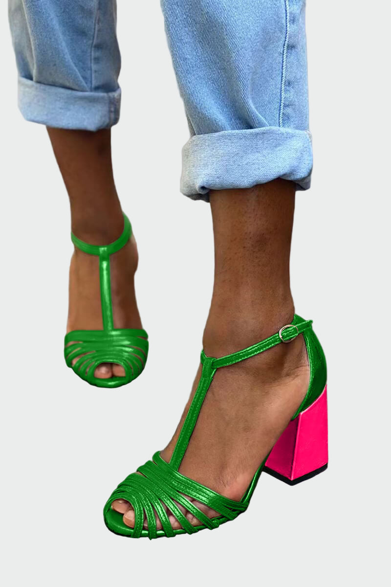 Sandalias elegantes con tiras en T