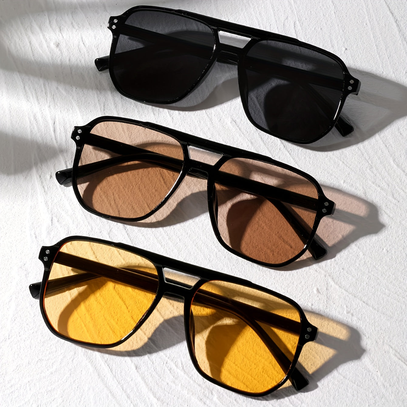 Gafas Urbanas con Detalles Geométricos