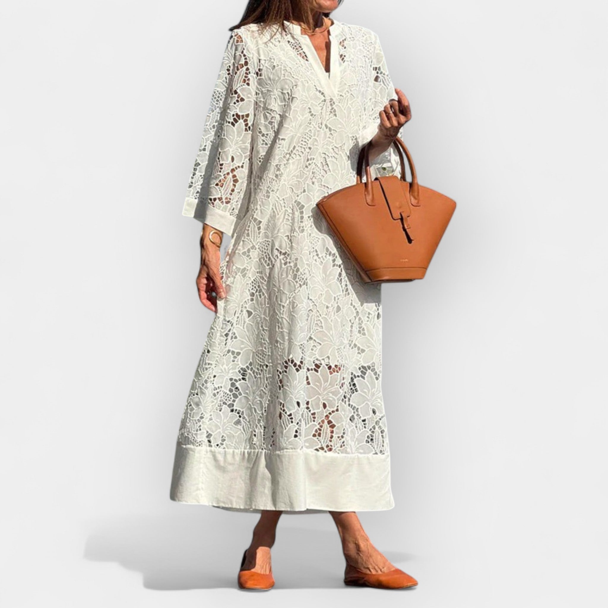 Vestido ligero con detalles de encaje