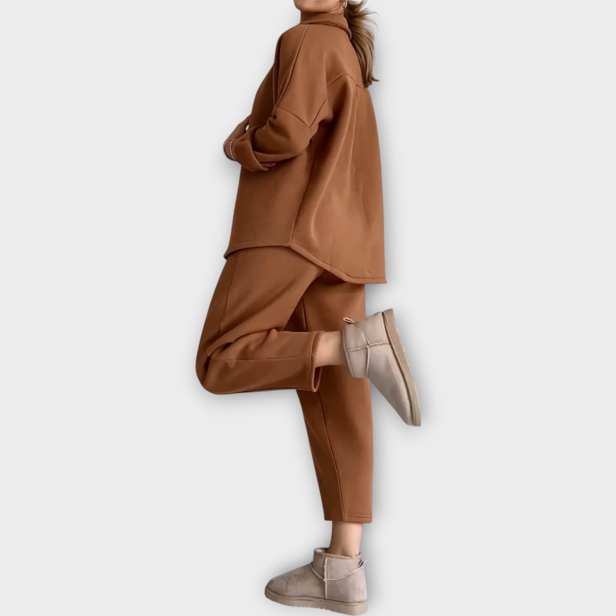 Conjunto con Botones y Línea Elegante