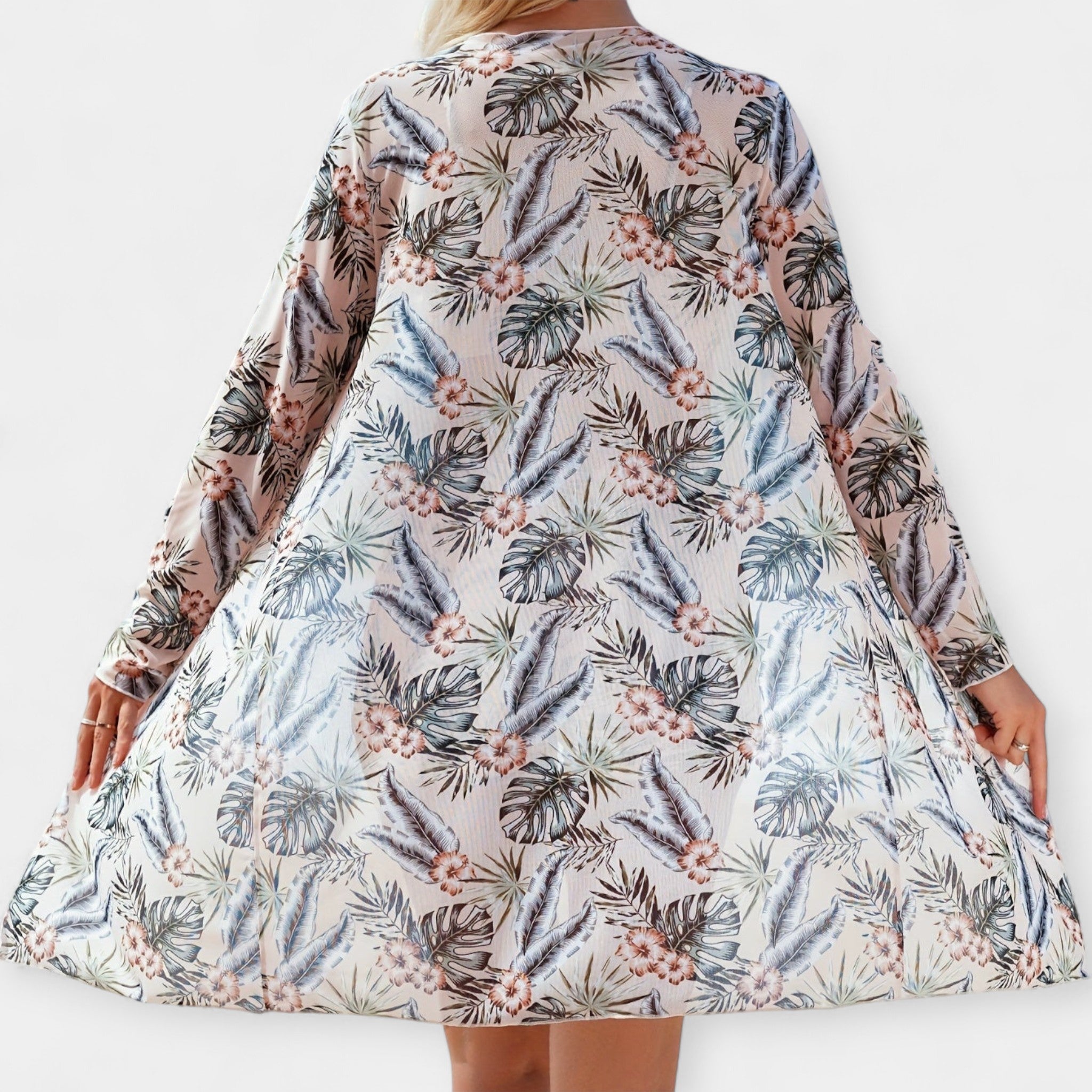 Set Moderno con Bikini y Cubierta