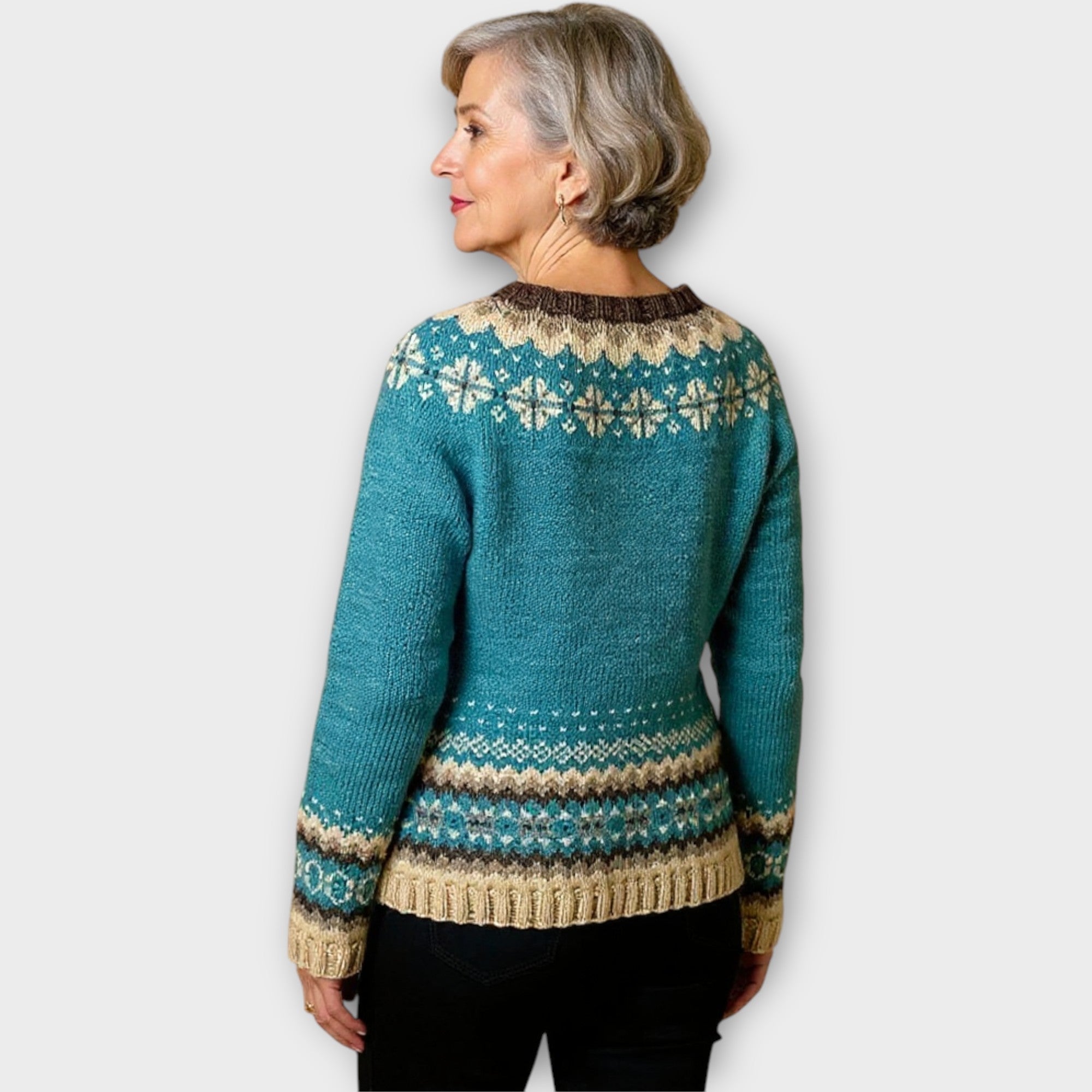 Cárdigan de punto con botones y patrón discreto