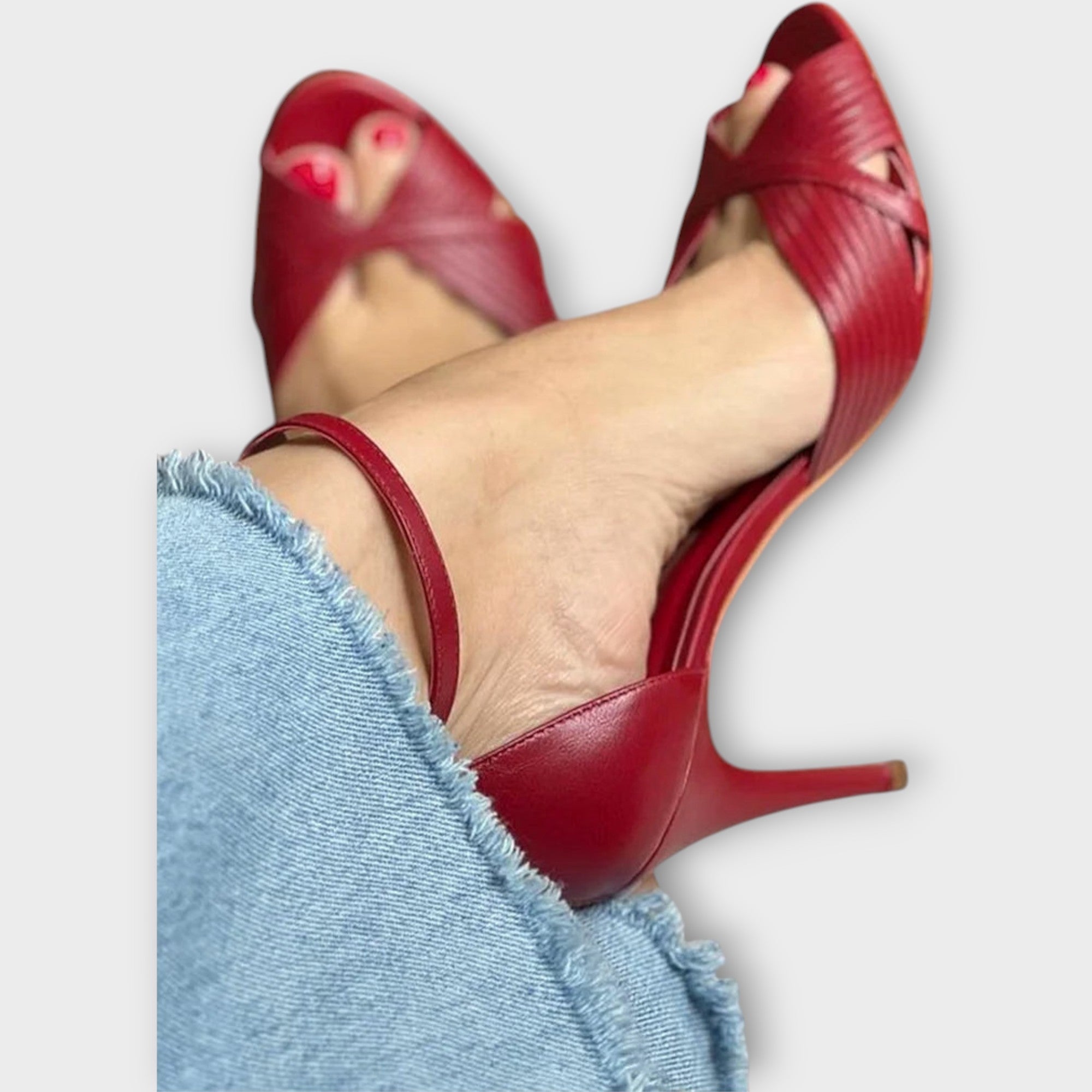 Sandalia con tacón de aguja