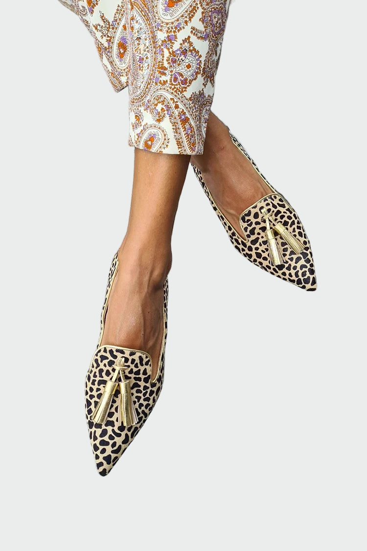 Mocasines de punta puntiaguda con borlas