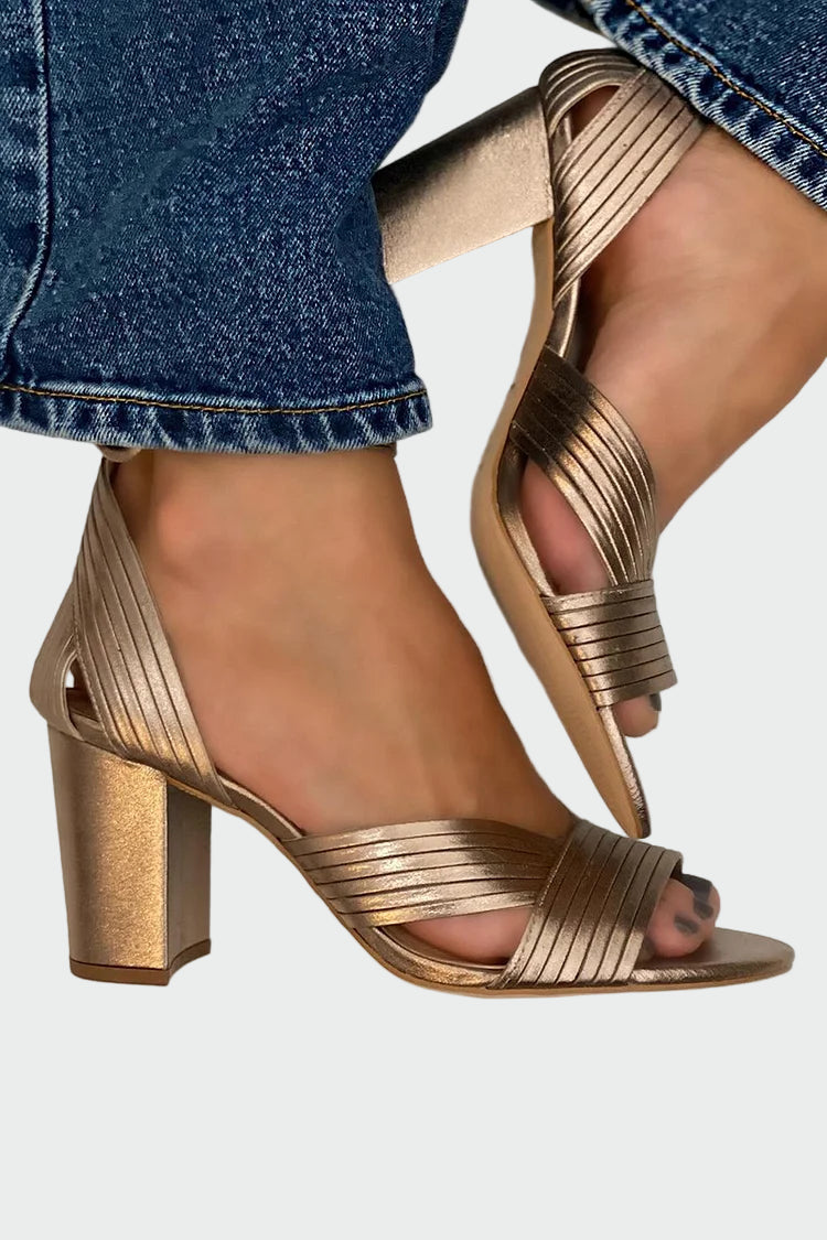 Sandalias de tiras con estilo