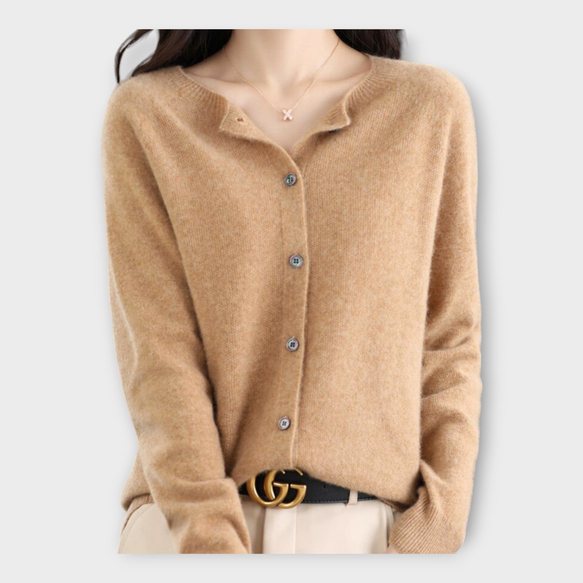 Cárdigan elegante con botones