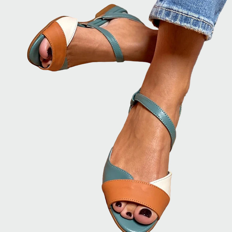 Sandalias con detalles de colores