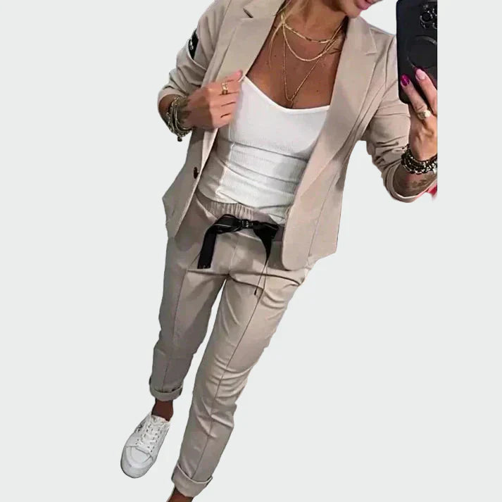 Conjunto de traje de dos piezas de elegancia sin esfuerzo