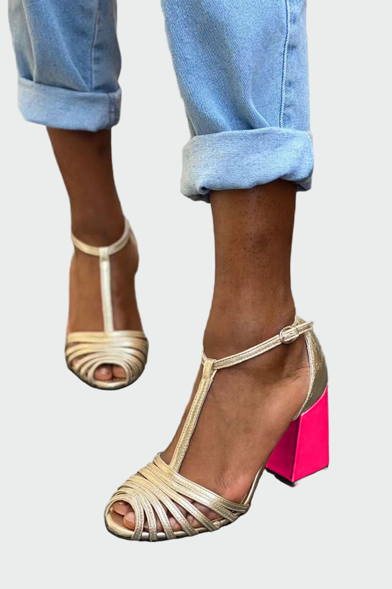 Sandalias elegantes con tiras en T