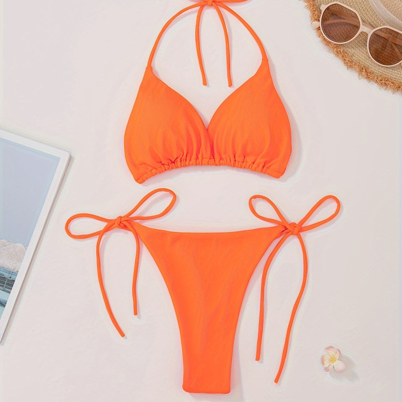 Bikini Moderno con Top Halter