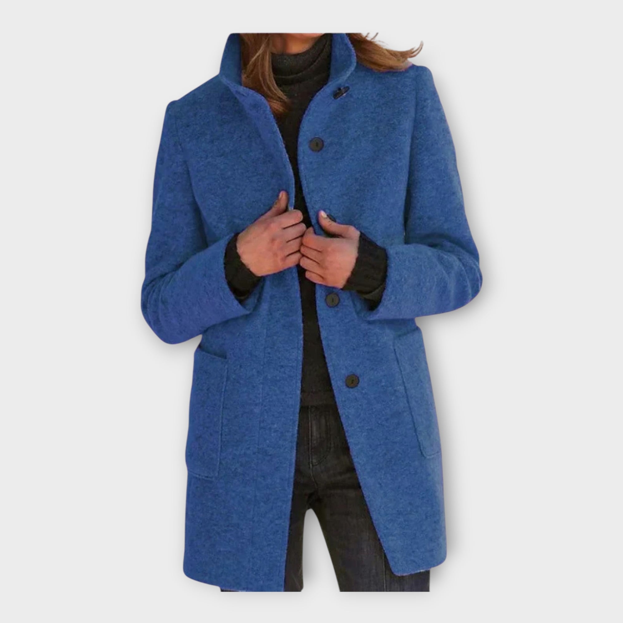 Abrigo elegante con línea atemporal