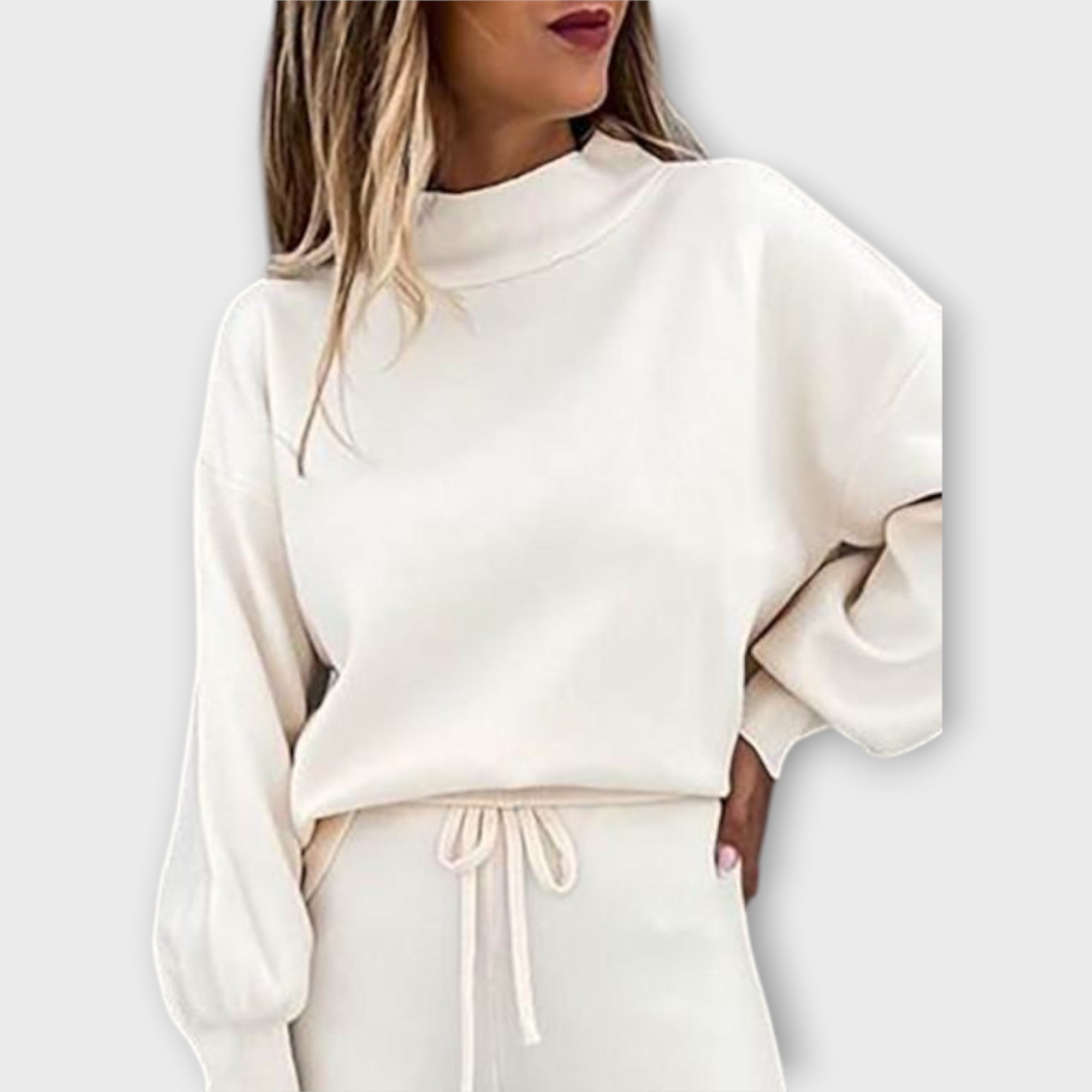 Conjunto con ajuste cómodo y refinamiento atemporal