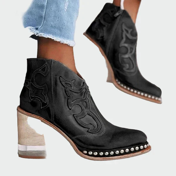 Bottes en cuir brodé