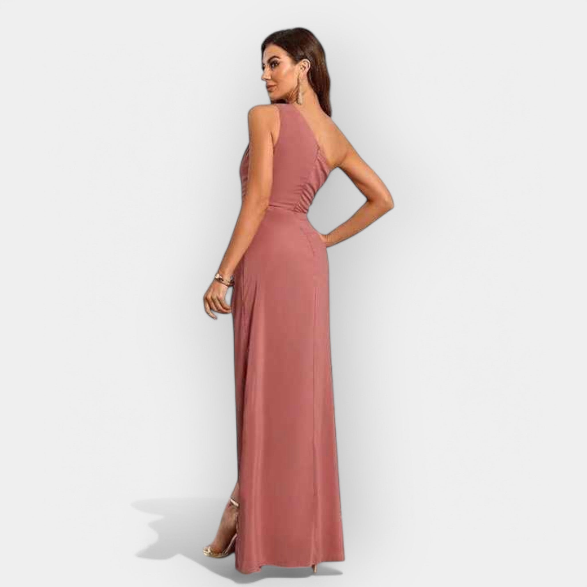 Vestido Moderno y Asimétrico