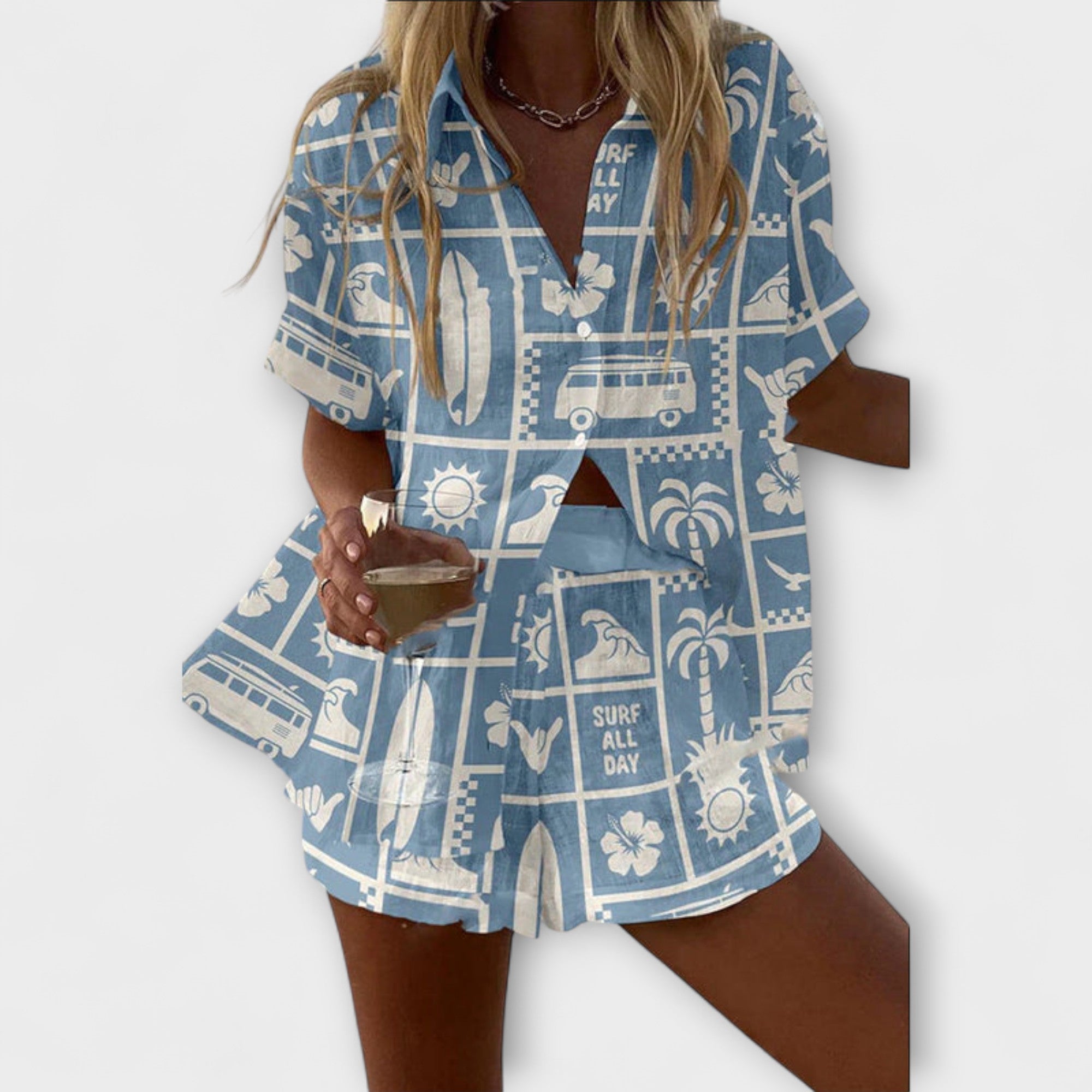 Look aireado con estampado de caravana