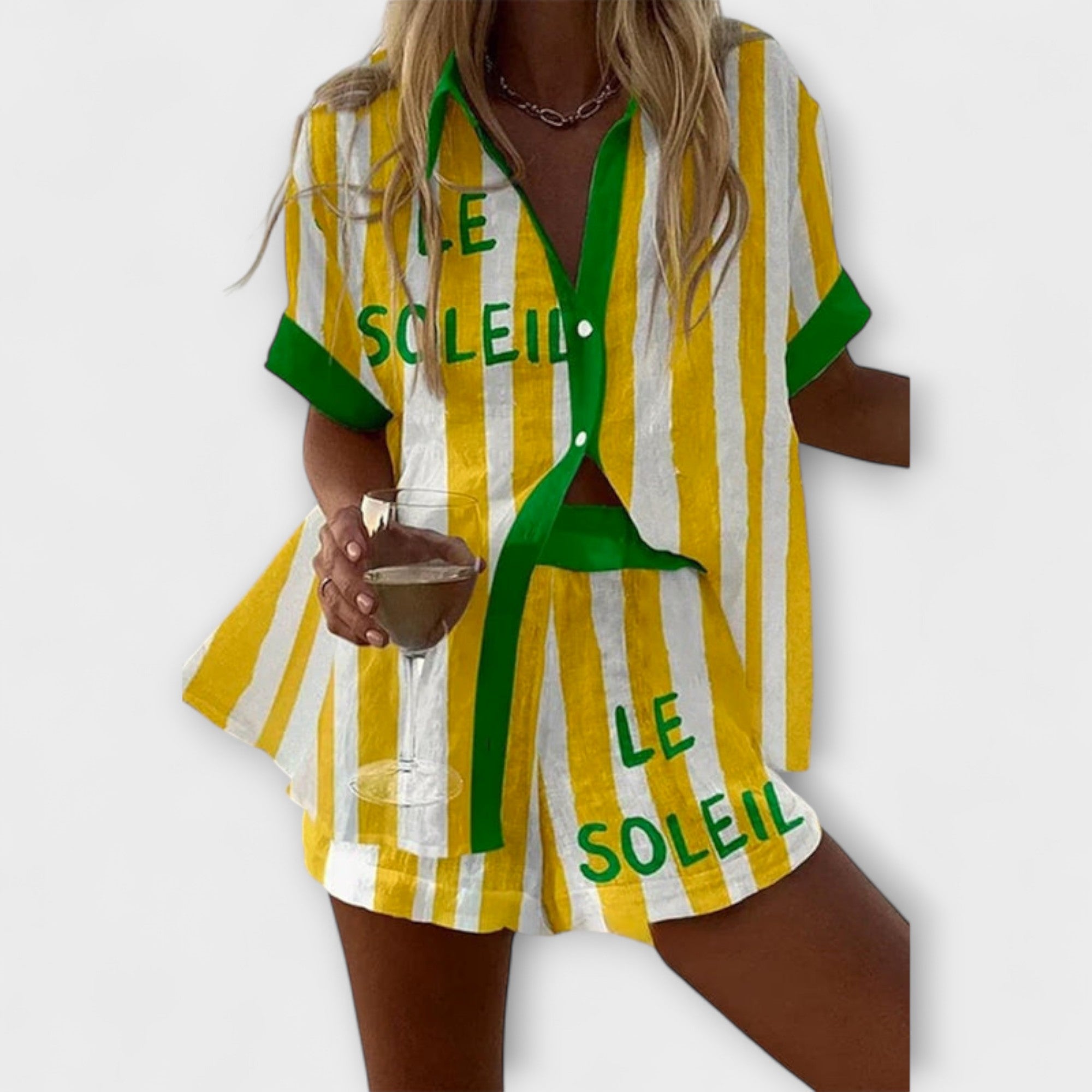 Vestido amarillo con estilo