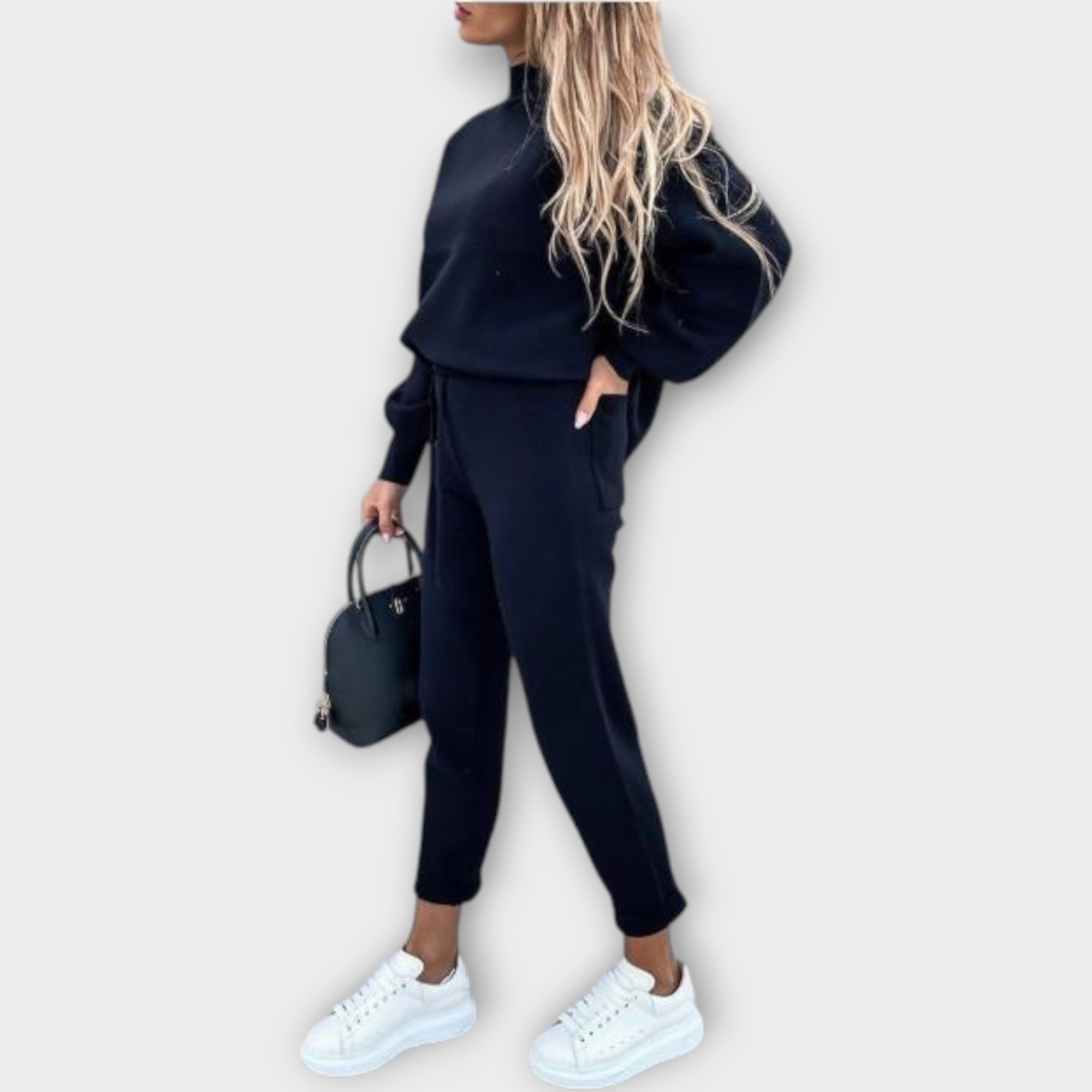 Conjunto con ajuste cómodo y refinamiento atemporal