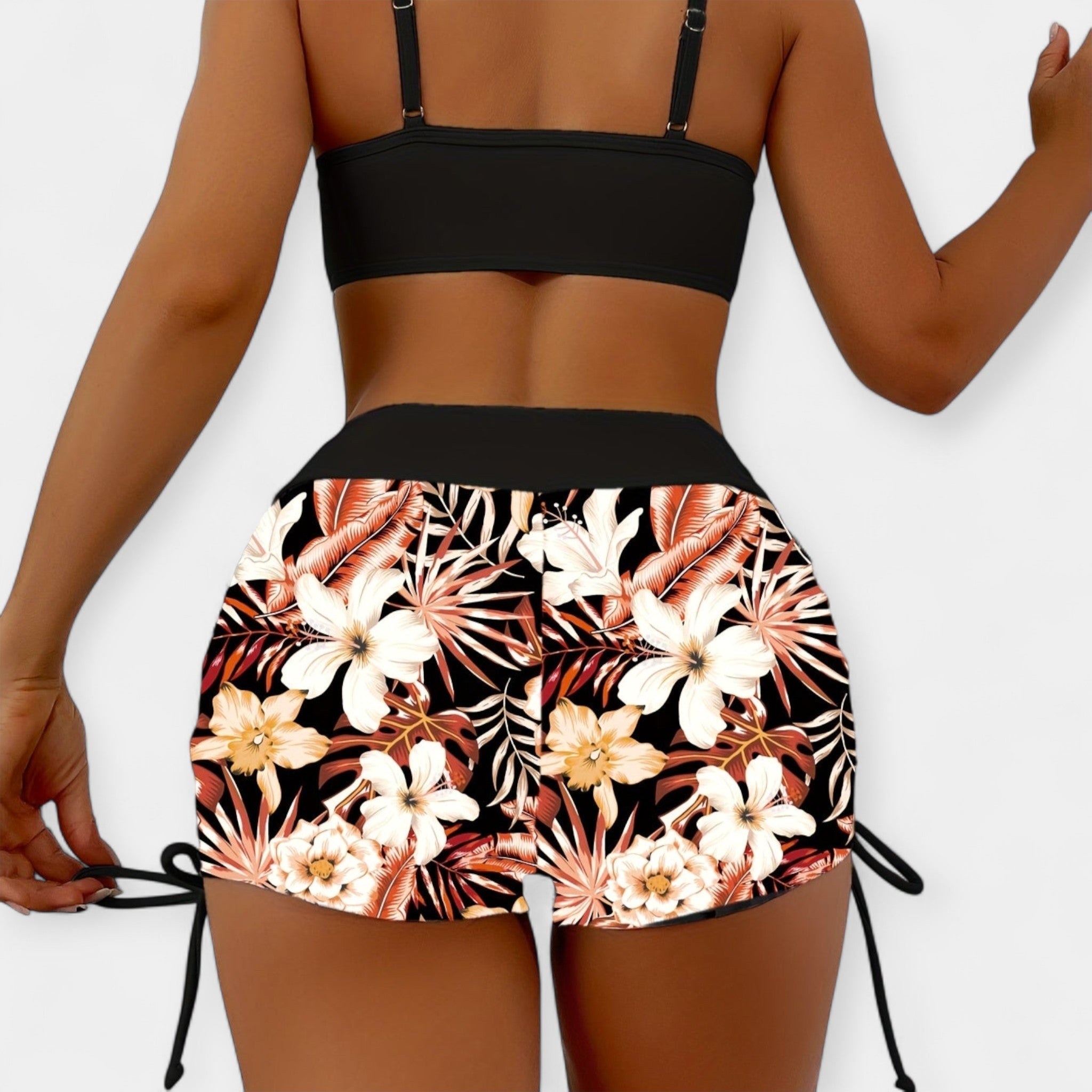 Bikini Tropical con Detalles Ajustables