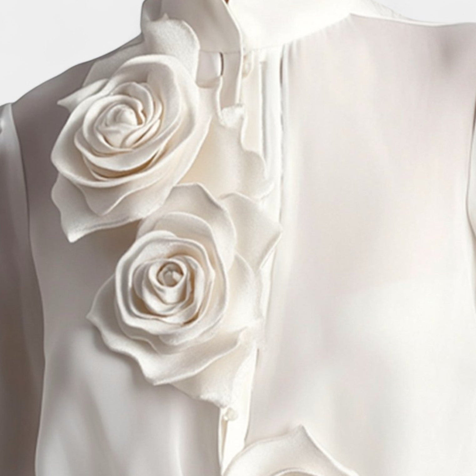Blusa Blanca con Rosas 3D