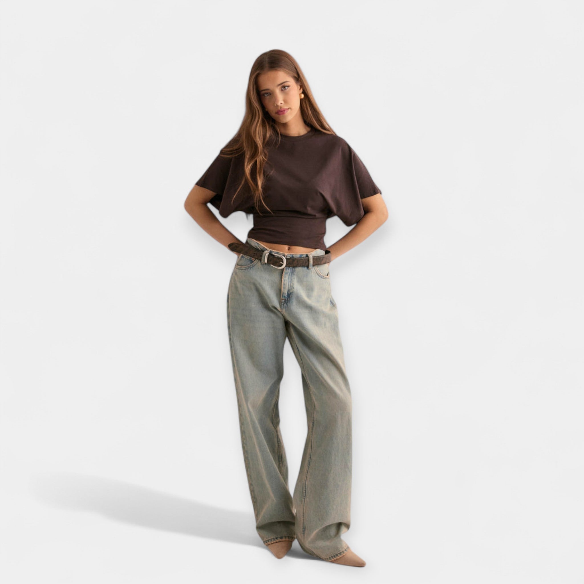 Blusa con Mangas Anchas y Cintura Marcada